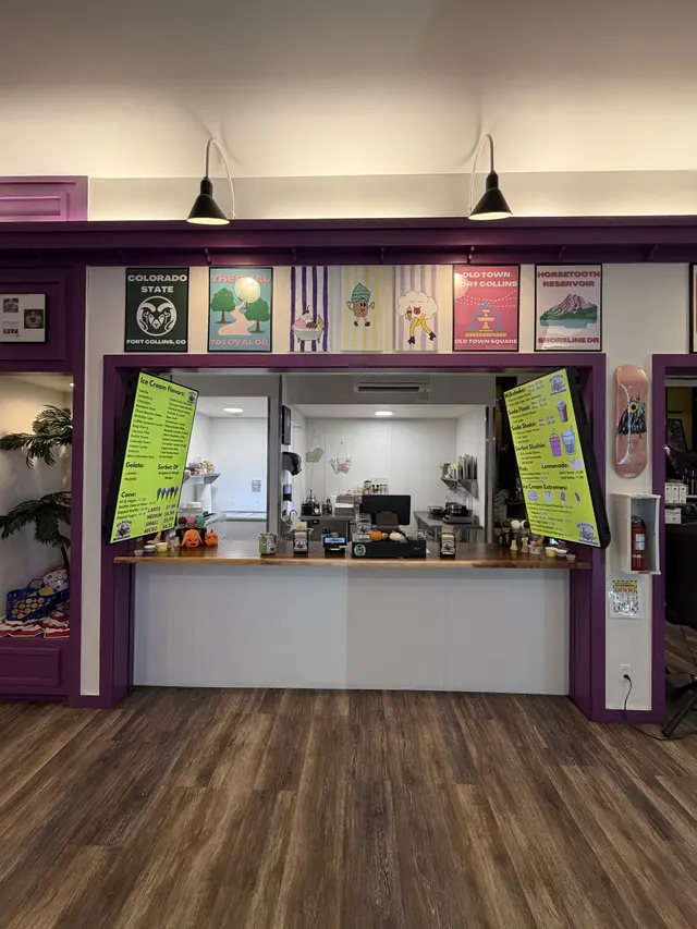 Inside Glacier Ice Cream - Old Town