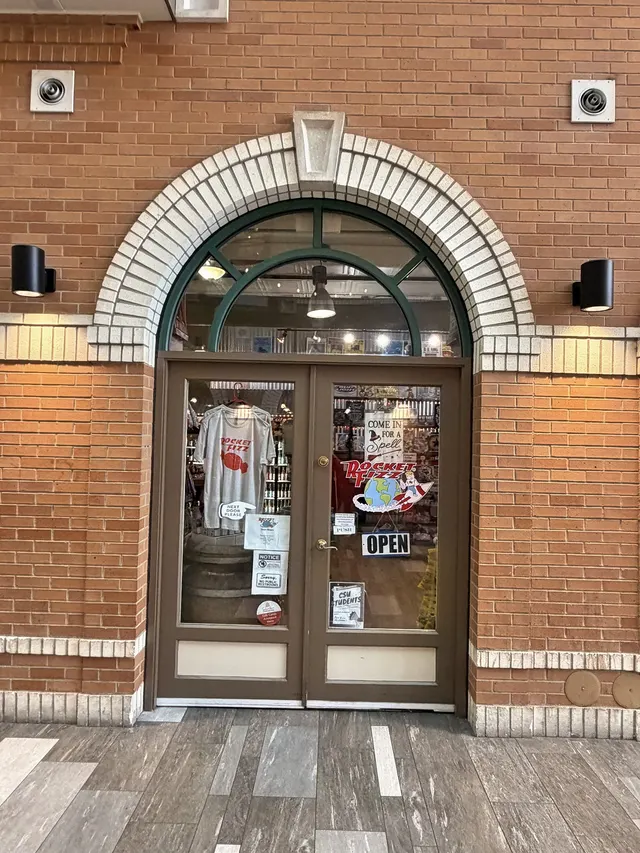Rocket Fizz, from outside
