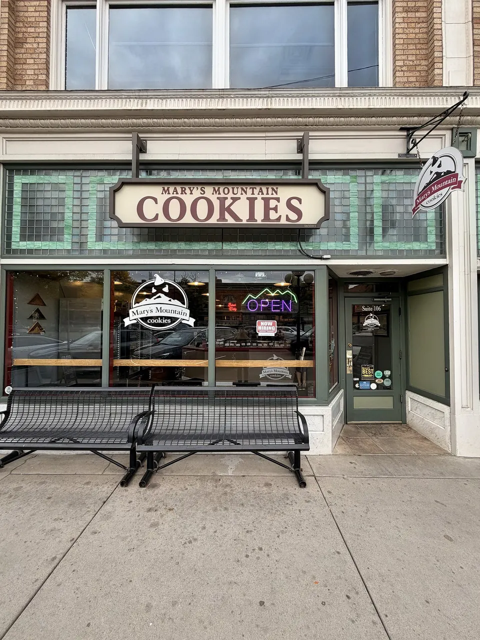 Mary's Mountain Cookies, from outside