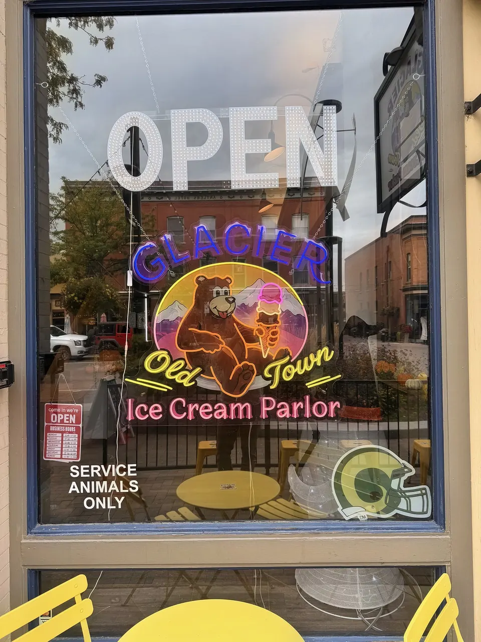 Glacier Ice Cream - Old Town, from outside