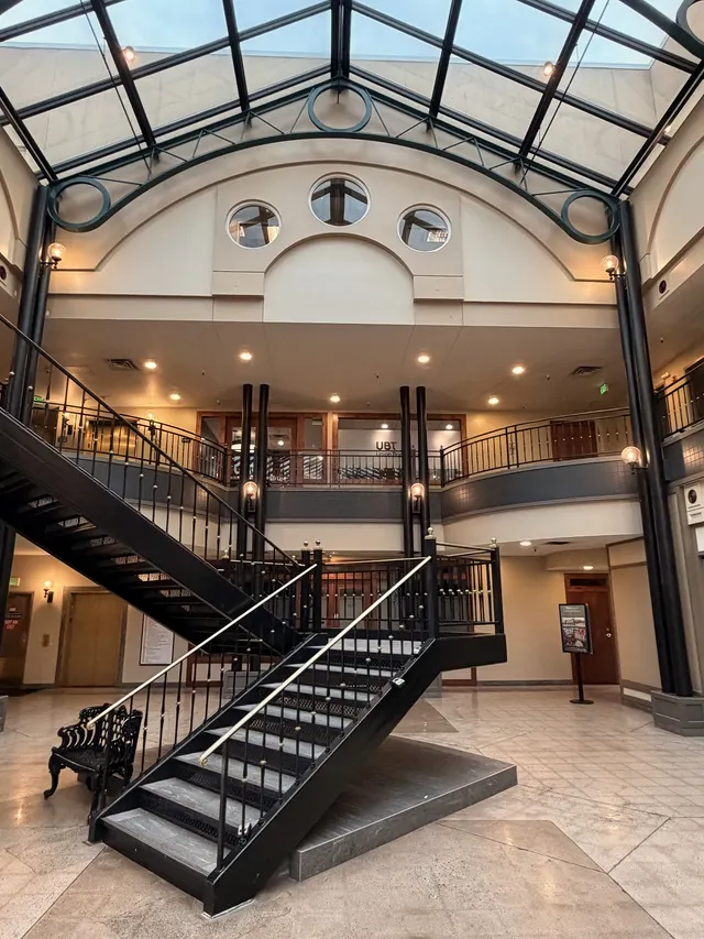 Inside Opera Galleria