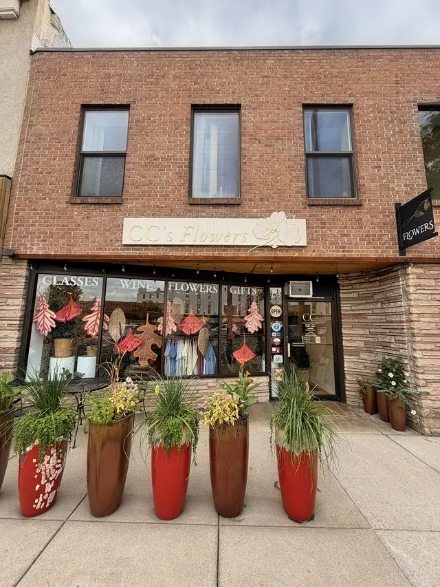 CC's Fort Collins Flowers, from outside