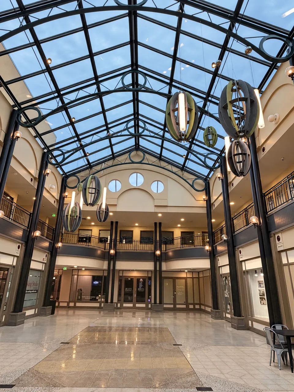 Inside Opera Galleria