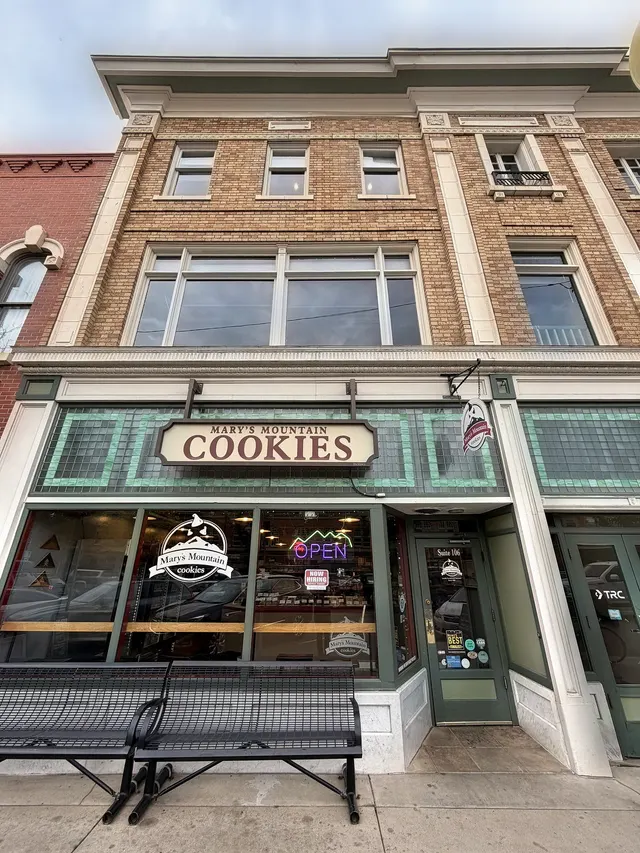 Mary's Mountain Cookies, from outside