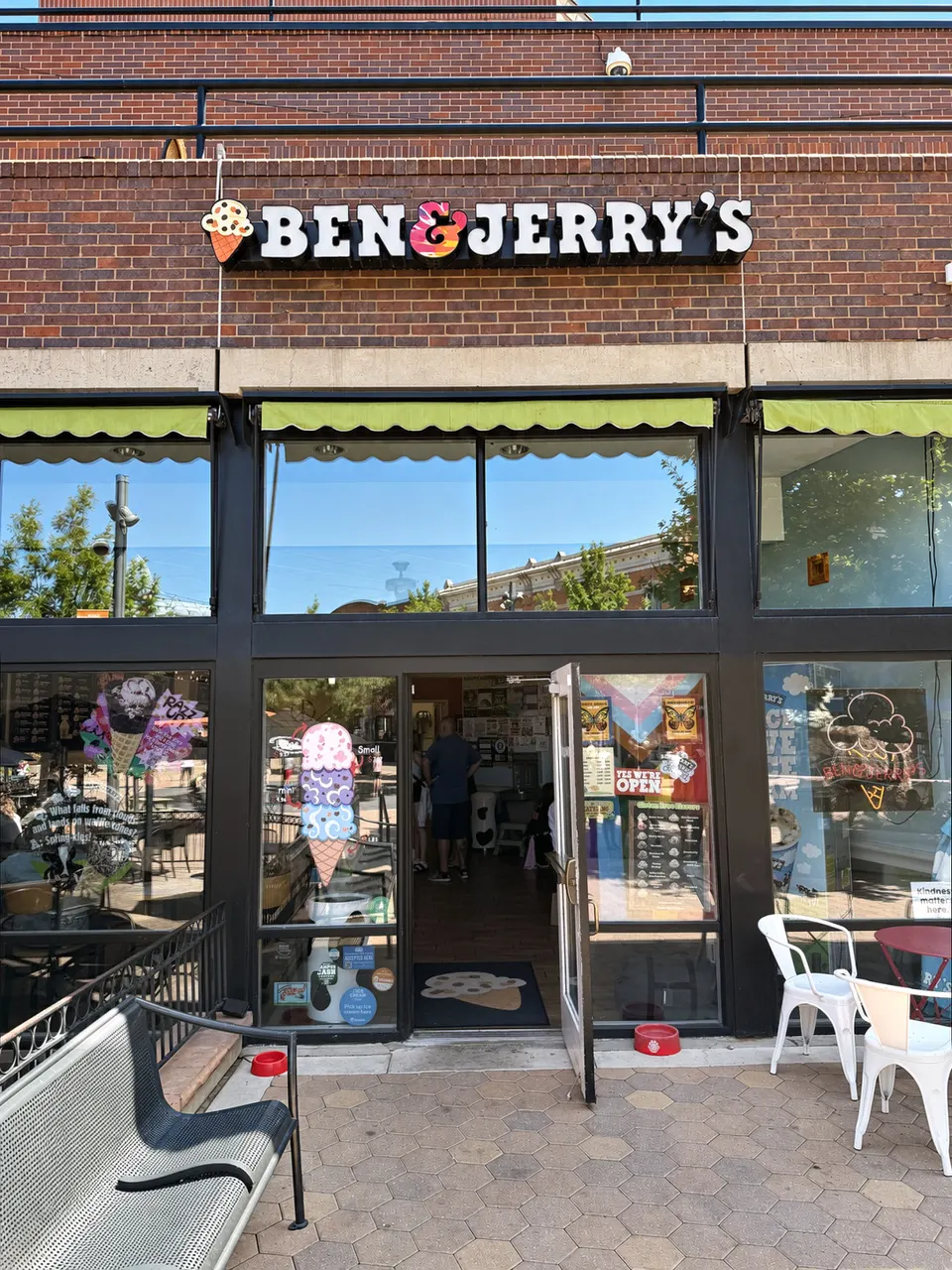Ben & Jerry's, from outside